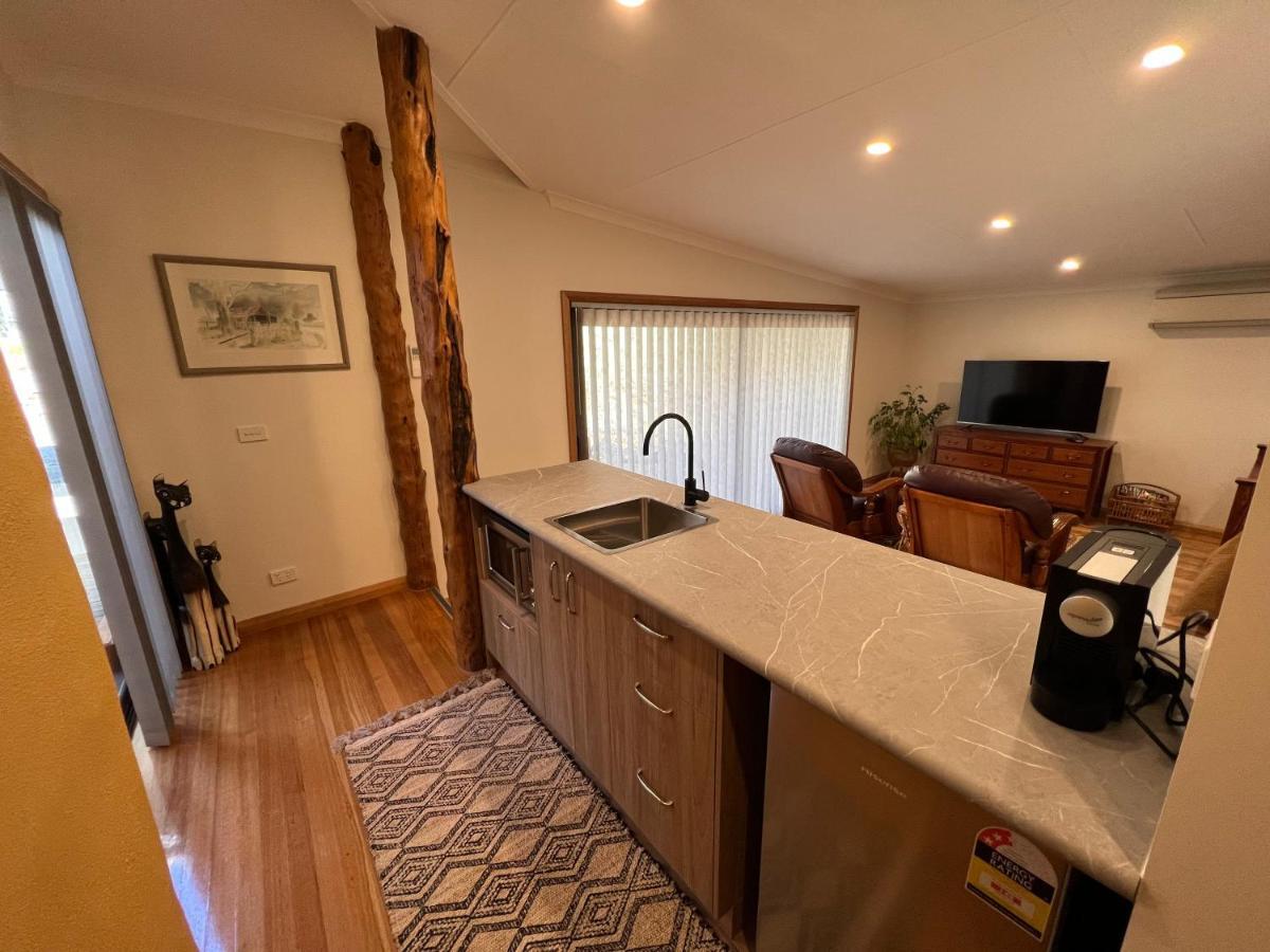 Amaroo With A View Set On A 50 Acre Hobby Farm Collinsvale Exterior foto